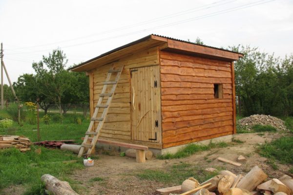 Bau eines Holzschuppens