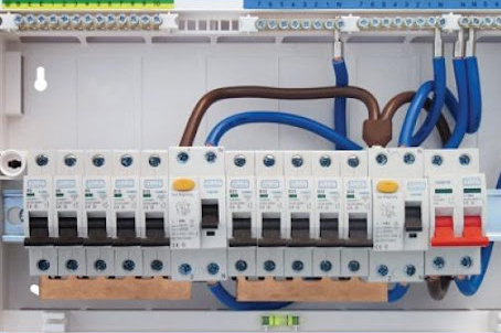 Elektrische Leitungen verlegen