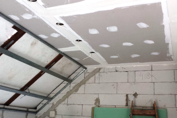 Begradigung der Decke