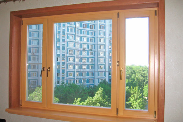 Holzfenster streichen