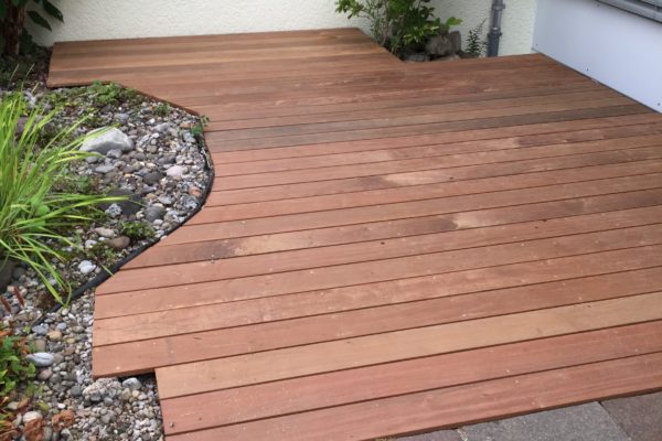 Terrassenboden Holz legen