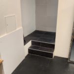 Bodenerhöht_unten sind Leitungen